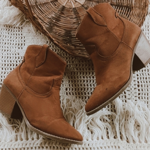 [ Lulus Anneliese Cowgirl Brown Ankle Boots ] Size 7.5 - Picture 1 of 8